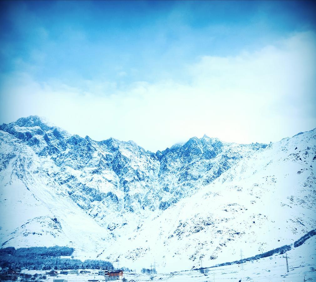 Tower Hotel Kazbegi Exterior photo
